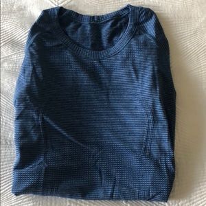 Blue stripes long sleeve lululemon top